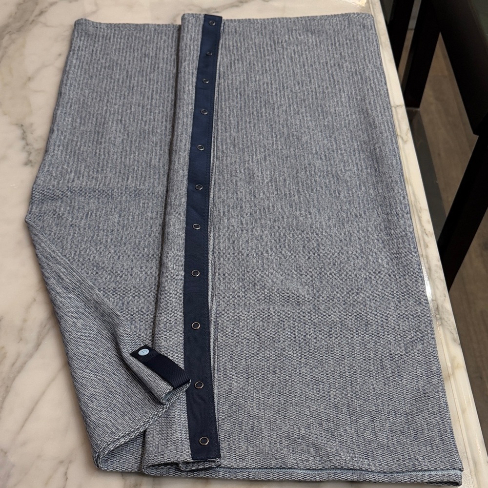 Lululemon reversible shawl wrap scarf
